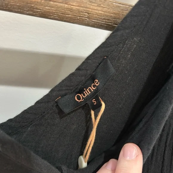 Quince 100% Organic Gauze Black Tiered Maxi Dress Women’s Size S NWT - Picture 2 of 8